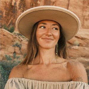 Meet your Posher, Molly